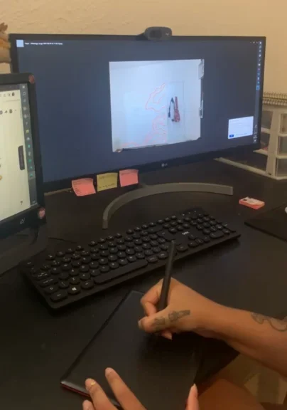 trabalhando no computador